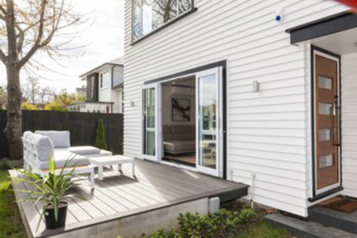 Terrace/Patio 16 of 17