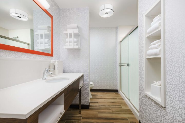 Bathroom shower