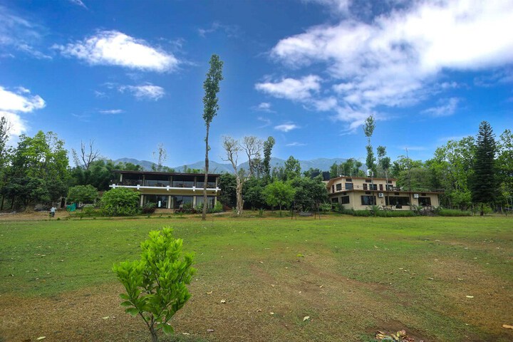 Hotel Exterior 94 of 129