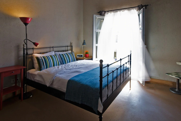 Room 3 of 7