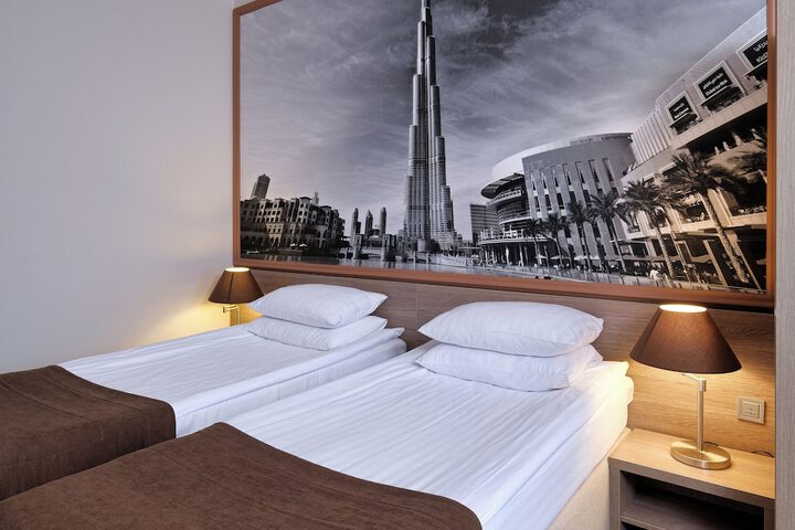 Room 10 of 61