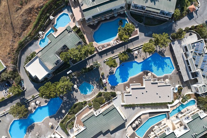 Pool 79 of 212
