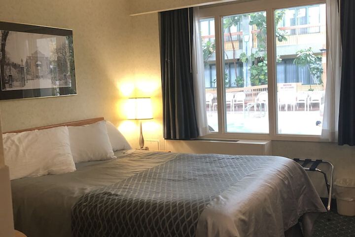 Room 16 of 31