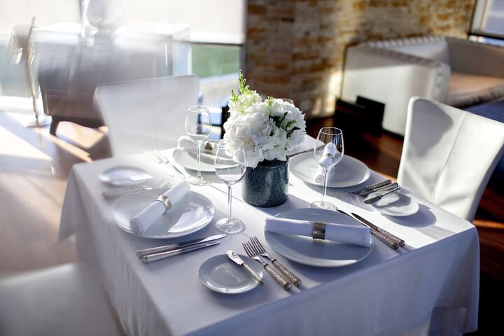 Dining 37 of 55