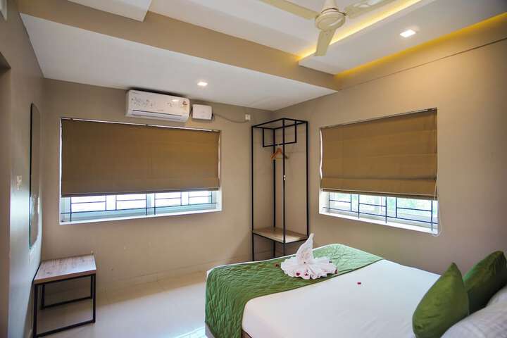 Room 10 of 19