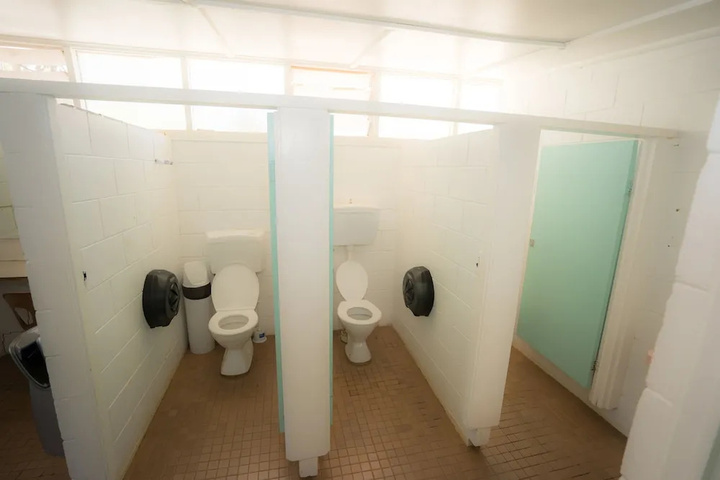 Room 6 of 24