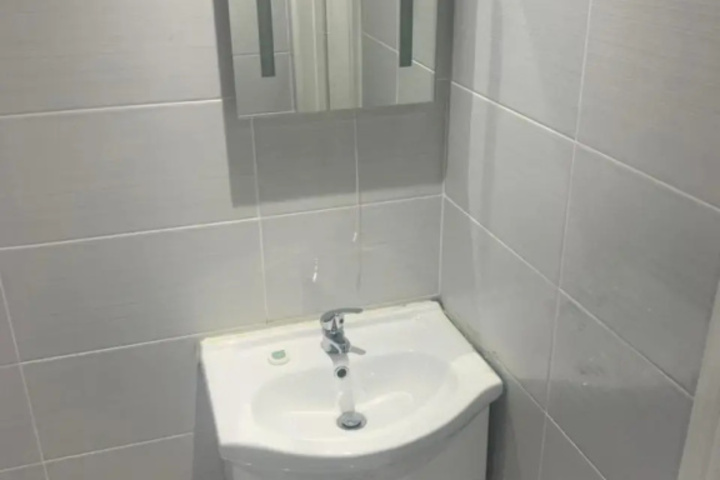 Room 7 of 11