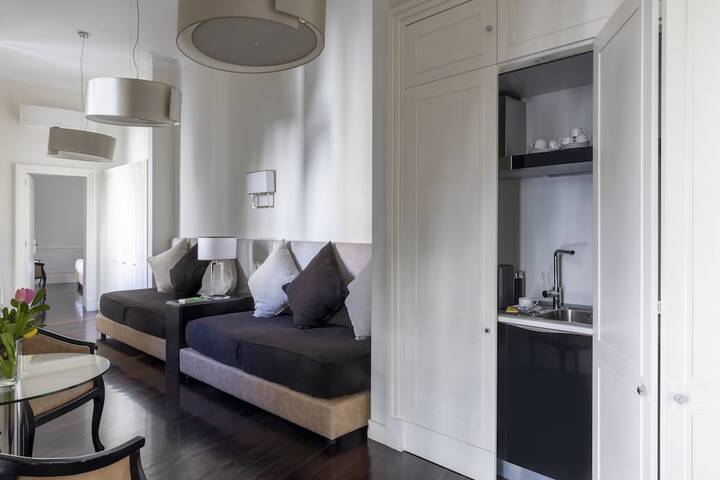 Room 96 of 380