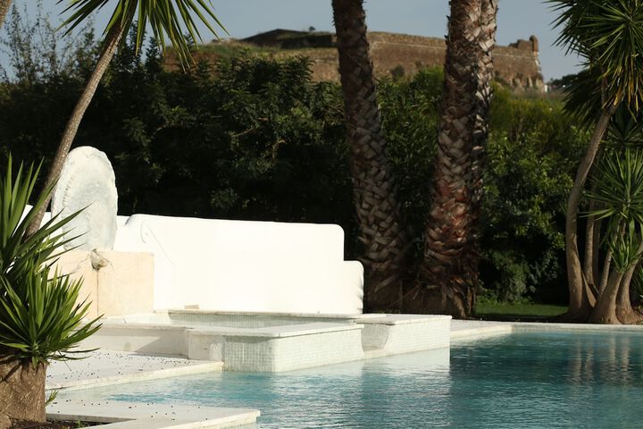 Hotel with Pool