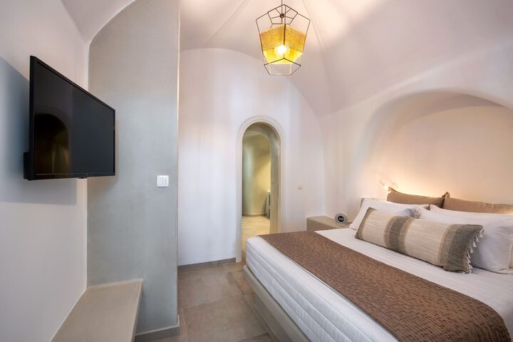 Room 4 of 79
