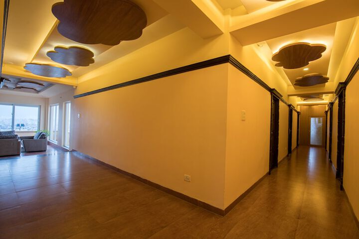 Ballroom/Hall 62 of 88