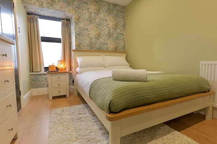 Room 4 of 26