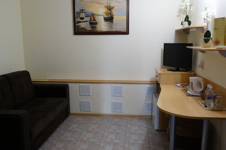 Room 16 of 26