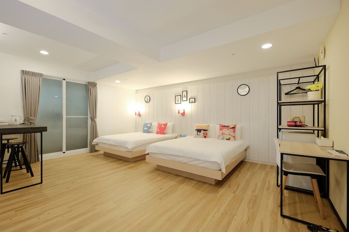 Room 34 of 60