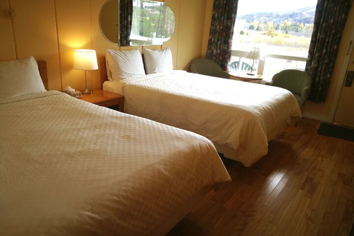 Room 7 of 63