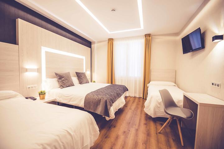 Room 12 of 48