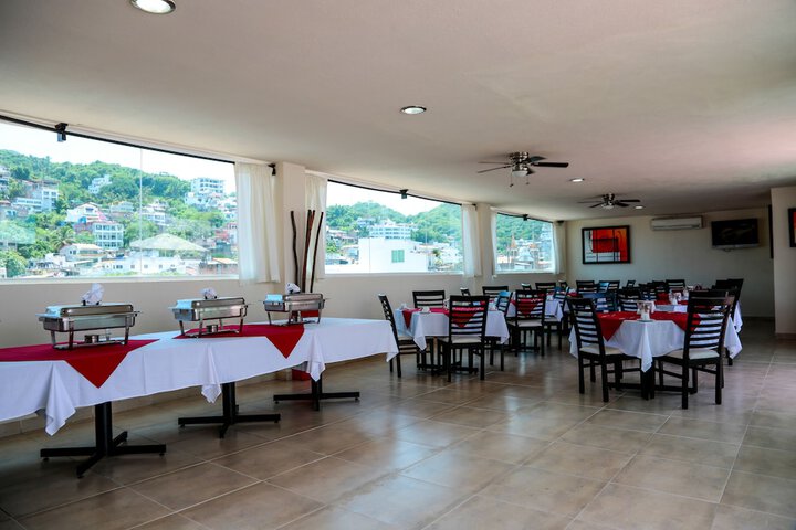 Dining Photos