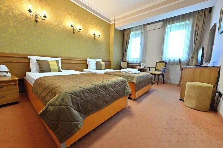 Room 49 of 93
