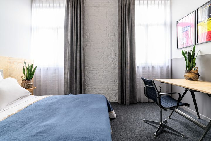 Room 25 of 81