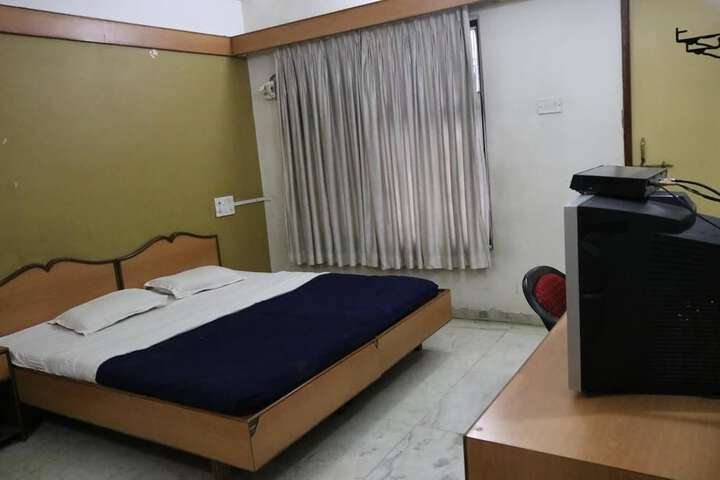 Room 12 of 29