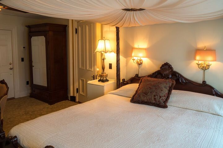Room 4 of 31