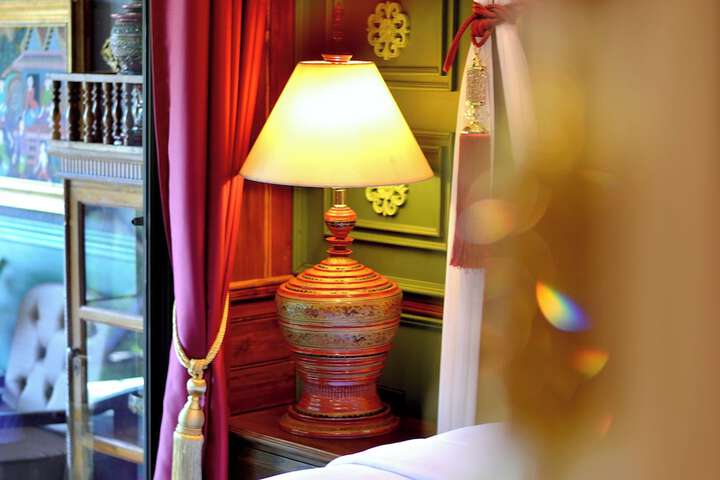 Room 28 of 141