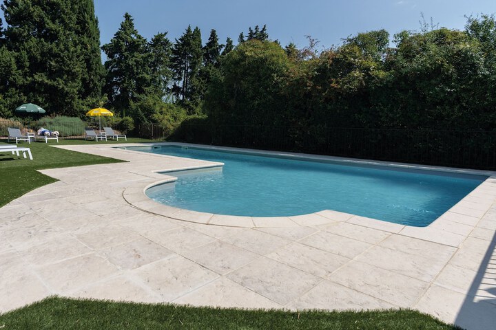 Pool 22 of 39