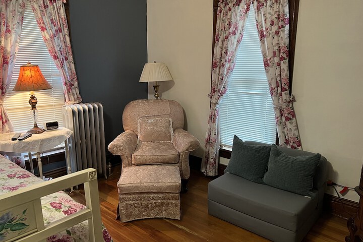Room 56 of 96