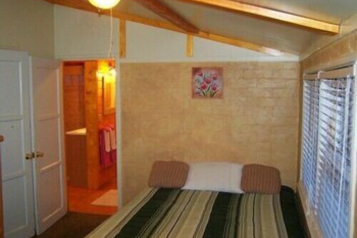 Room 52 of 462