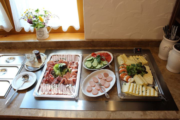 Breakfast/Coffee Service 70 of 92
