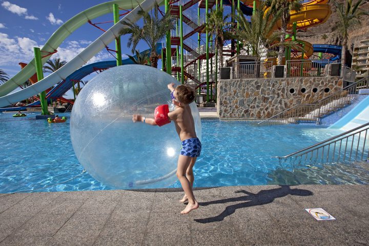 Pools & Facilities