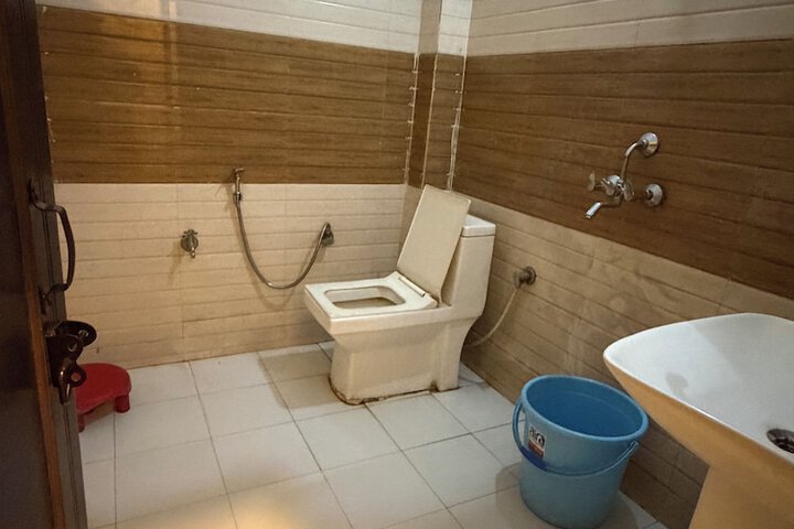Room 14 of 23