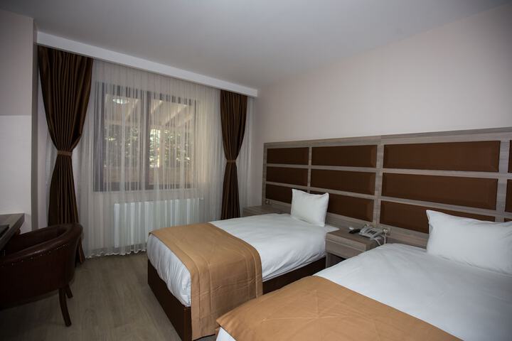 Room 12 of 44