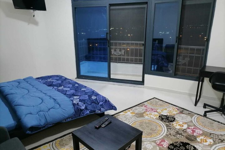 Room 11 of 39