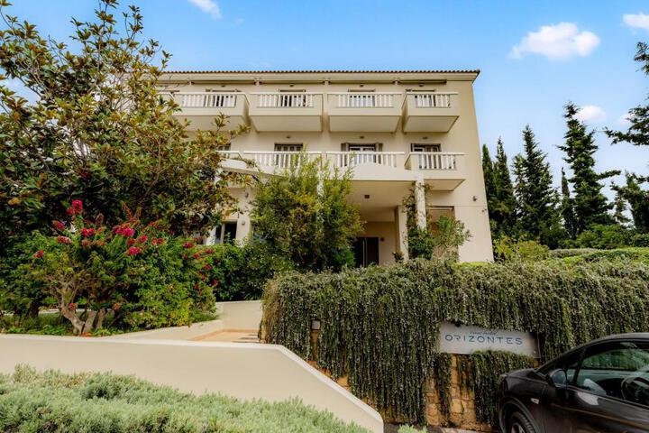 Orizontes View Hotel