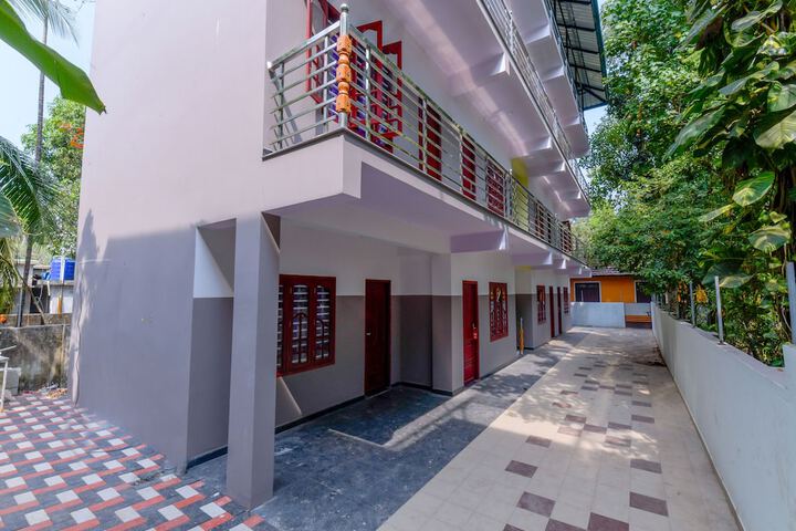 OYO 11620 Amare Highway Residency
