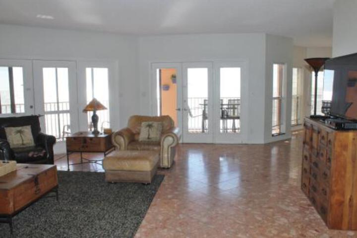 Beach Palms 504 Apartment in Clearwater Beach, FL