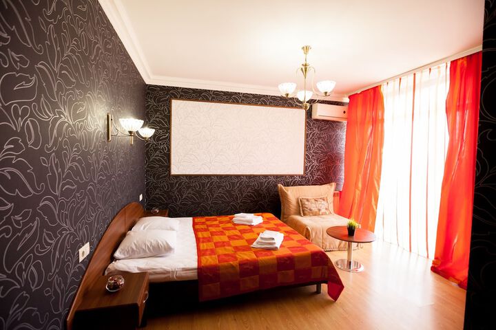 Room 7 of 42
