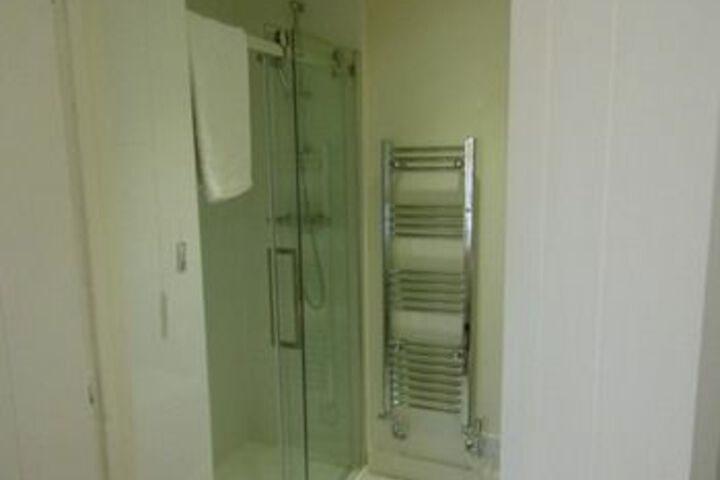 Room 6 of 23