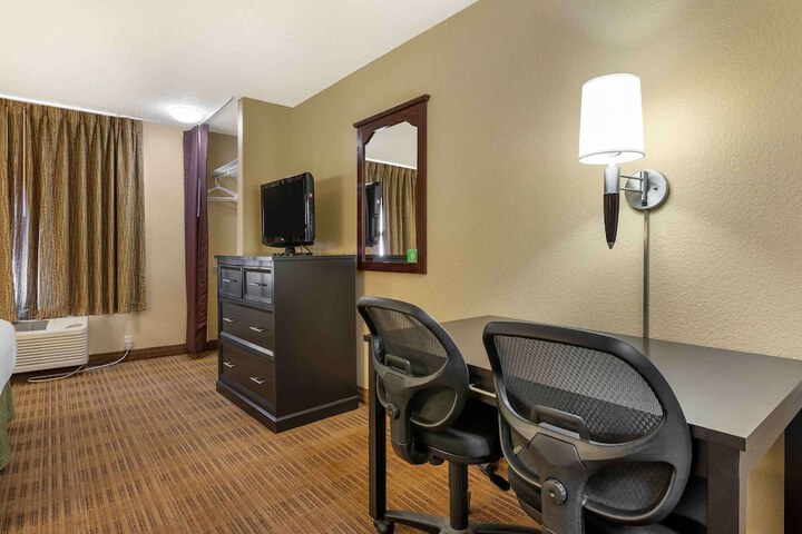 Studio 2 Double Beds (5 of 5)