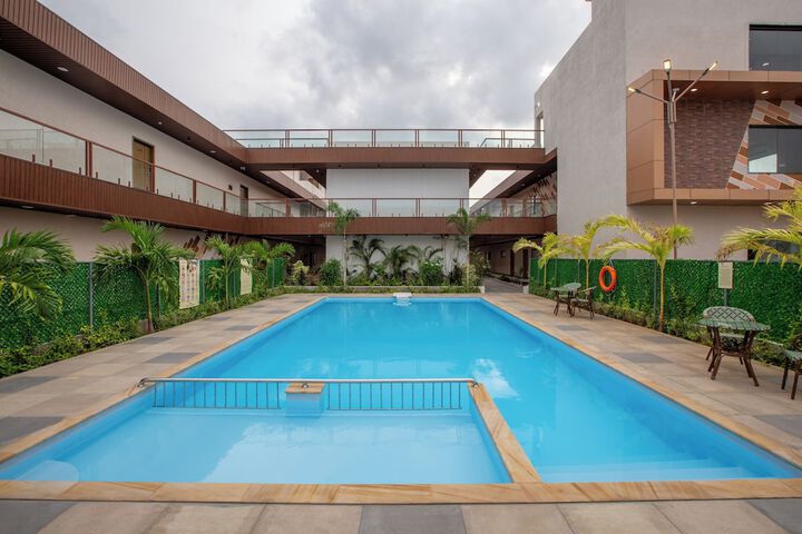 Pool 39 of 69