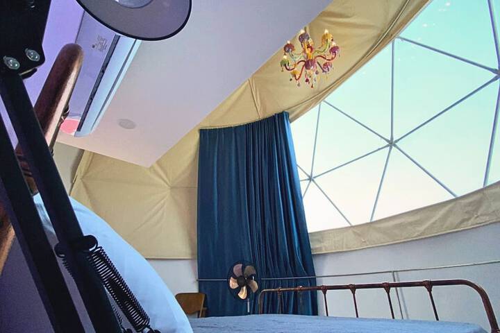 Room 3 of 21
