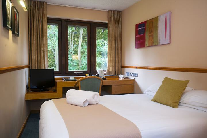 Room 3 of 25