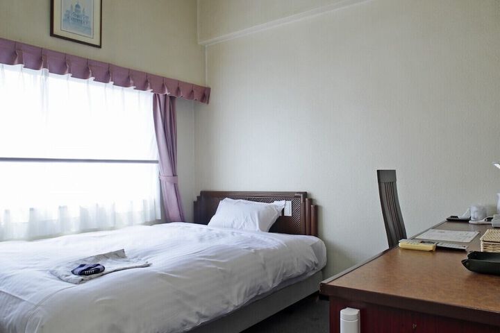 Room 4 of 47