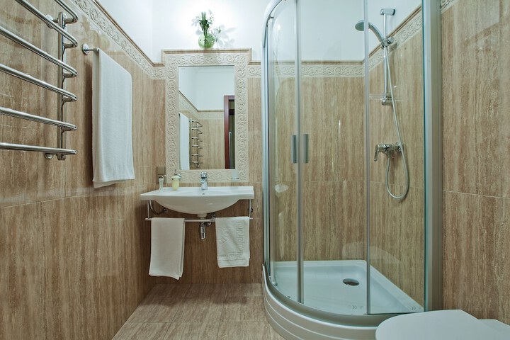 Room 25 of 41