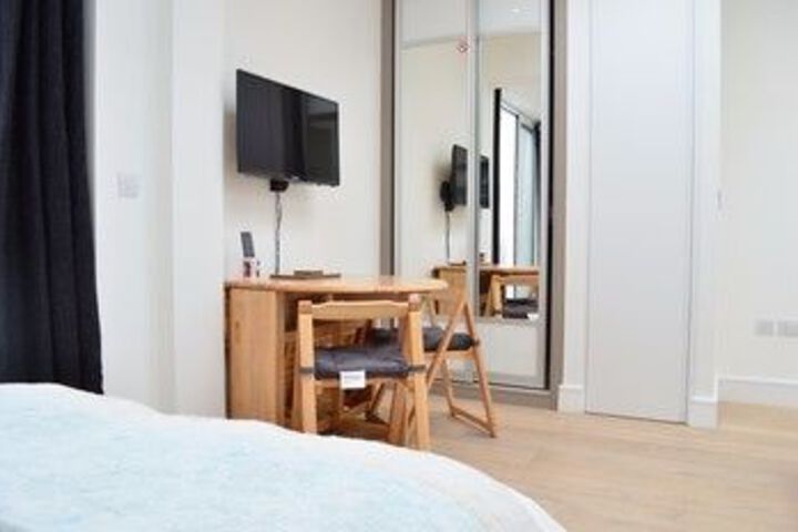 Room 12 of 24