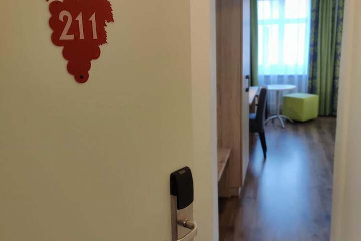 Room 15 of 61