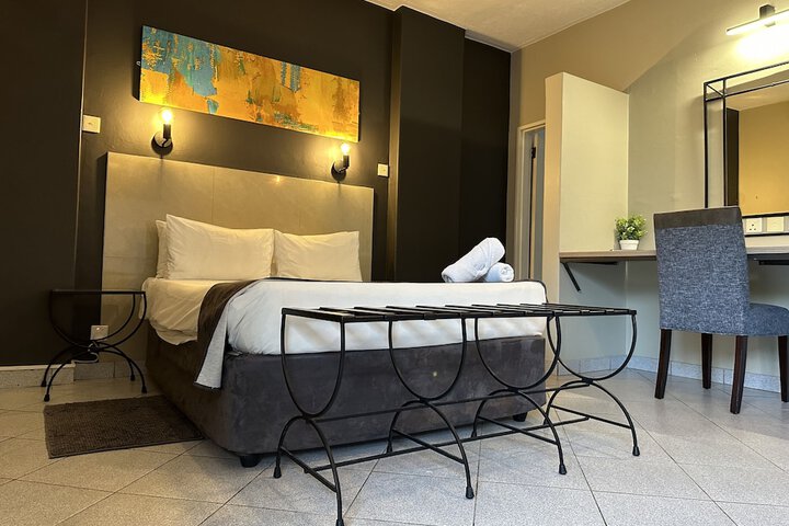 Room 18 of 38