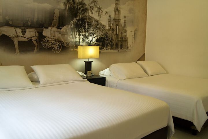 Image of Hotel Puerta de San Antonio