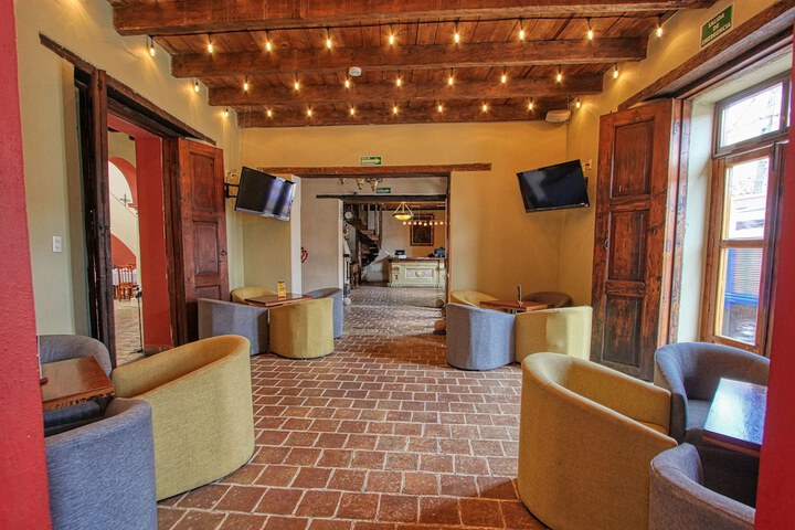 Guest Lobby